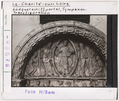 Vorschaubild La-Charité-sur-Loire: Südquerschiffportal, Tympanon, Transfiguration 